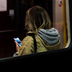 ANTI-SPY GESCHÜTZTES GLAS HOFI ANTI SPY GLASS PRO+ IPHONE 15 PRO PRIVATSPHÄRE