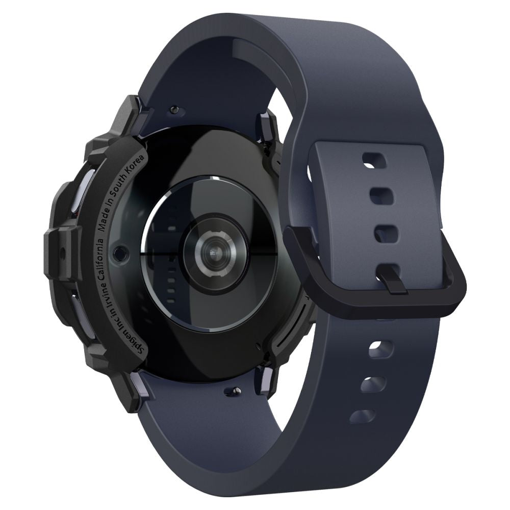 SCHUTZHÜLLE FÜR SAMSUNG GALAXY WATCH 7 (44 MM) SPIGEN RUGGED ARMOR MATTE SCHWARZ