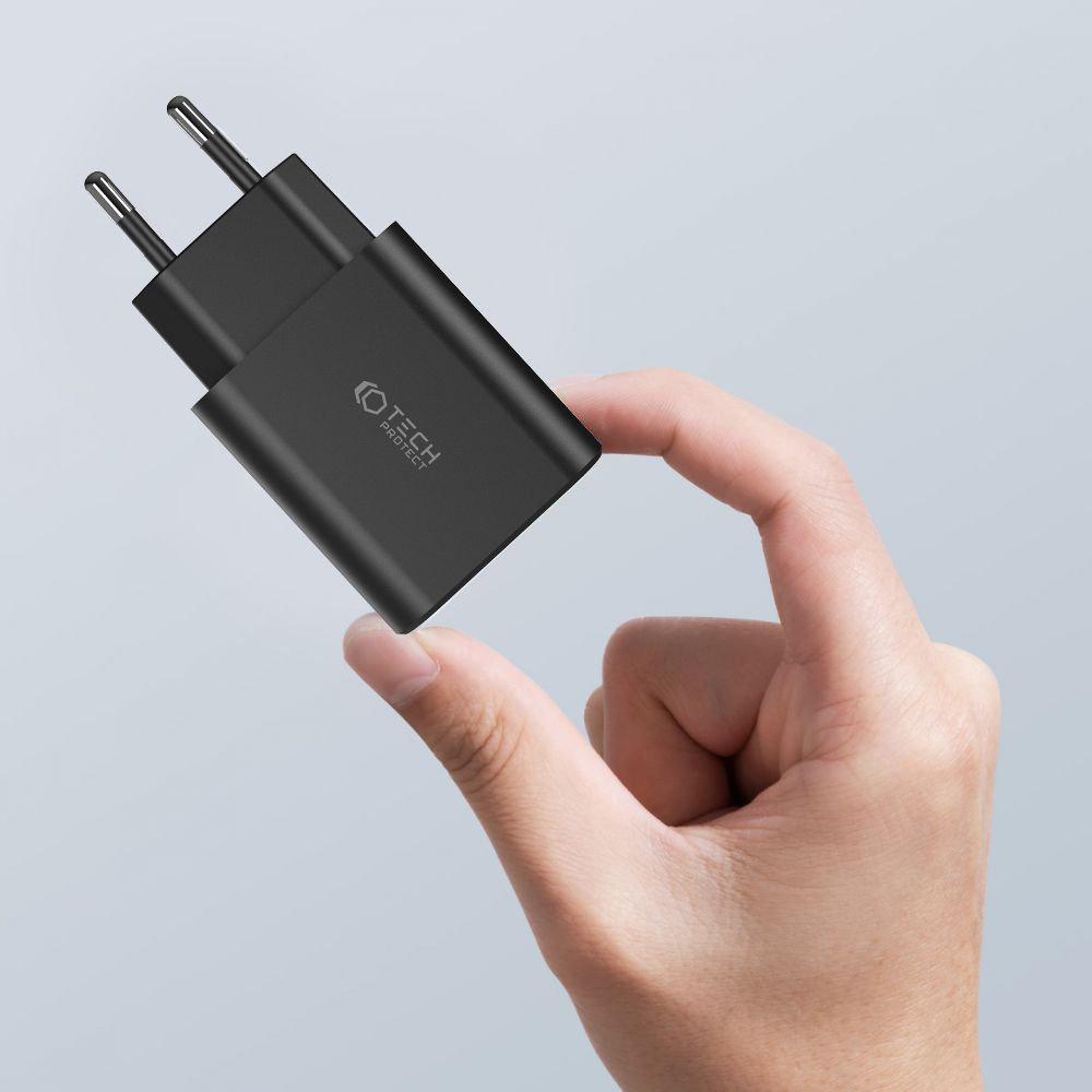 NETZLADEGERÄT FÜR HANDY UND TABLET TECH-PROTECT C30W 3-PORT NETZLADEGERÄT PD30W/QC3.0 WEISS